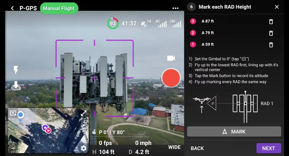 Configuración guiada de Scanlink en la app de Dronelink: a la izquierda, la vista en vivo del dron sobre el conjunto de antenas de una torre; a la derecha, el panel de instrucciones numeradas «Marcar cada altura RAD» con las alturas registradas