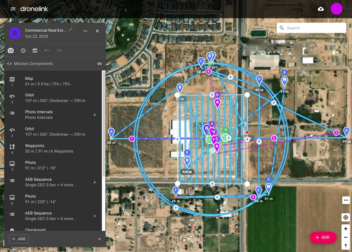 Planificador de Dronelink con una misión para un proyecto inmobiliario comercial sobre una propiedad y la trayectoria de vuelo de órbitas y waypoints ya trazada