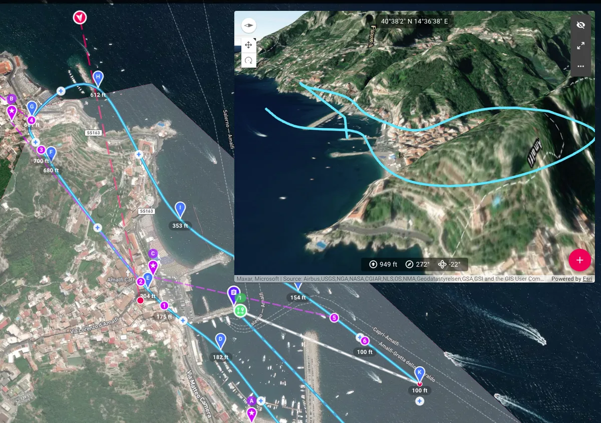 Planificador de misiones de Dronelink con una trayectoria de waypoints a lo largo de un pueblo costero y su puerto, junto a la vista previa 3D de la trayectoria